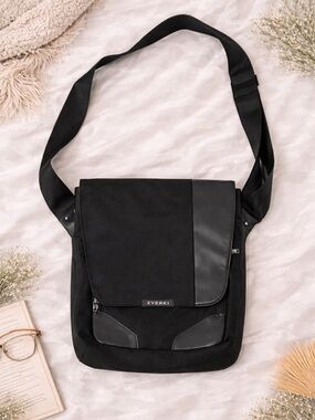 Everki Venue XL Premium RFID Compact Messenger Cross-Body Bag